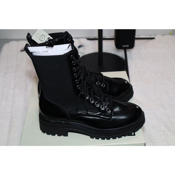 No Boundaries Women's Knit Combat Boot - Picture 5 of 5